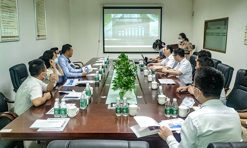 龙岗区委常委、组织部部长王清科一行调研走访古天乐太阳集团城科技